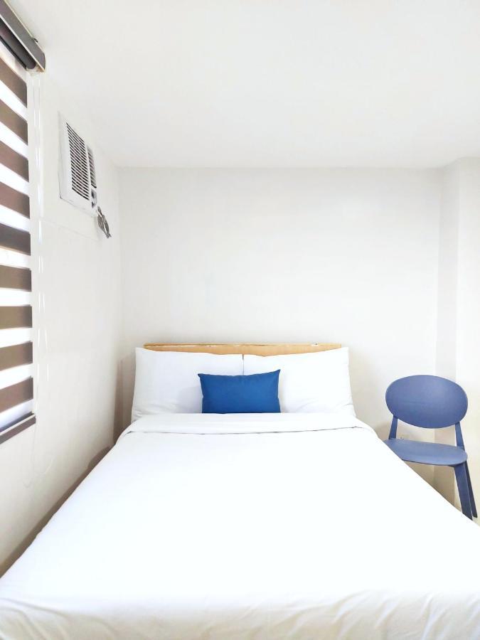 Airobedz Bgc - Near Uptown Hotel Манила Екстериор снимка